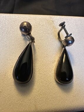 Vintage Mexican Sterling Silver & Black Onyx Teardrop Screw-Back Earrings (9g)